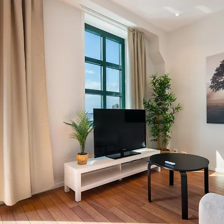 New! Sea Front Apt. With Terrace Above The Sea! דירה ברגן