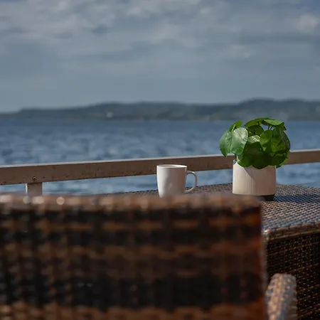 New! Sea Front Apt. With Terrace Above The Sea! Lägenhet *