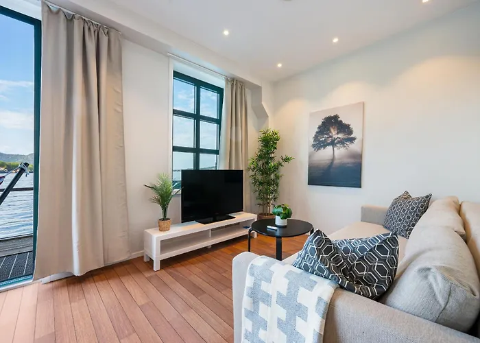 Apartment New! Sea Front Apt. With Terrace Above The Sea!